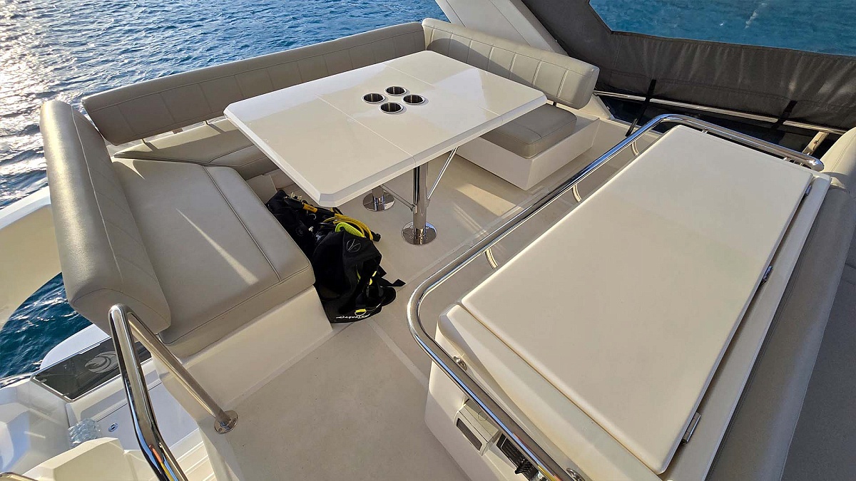 Аренда моторного катамарана Aquila 44 на Пхукете
